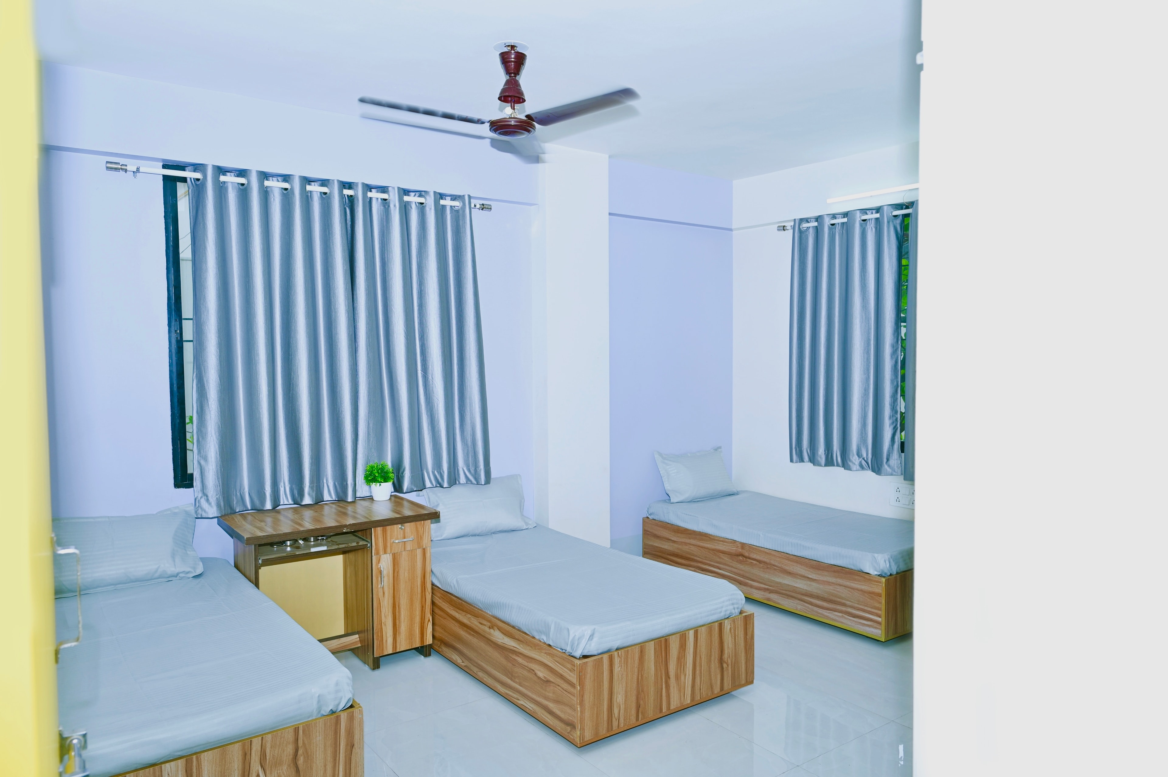 Triple sharing room